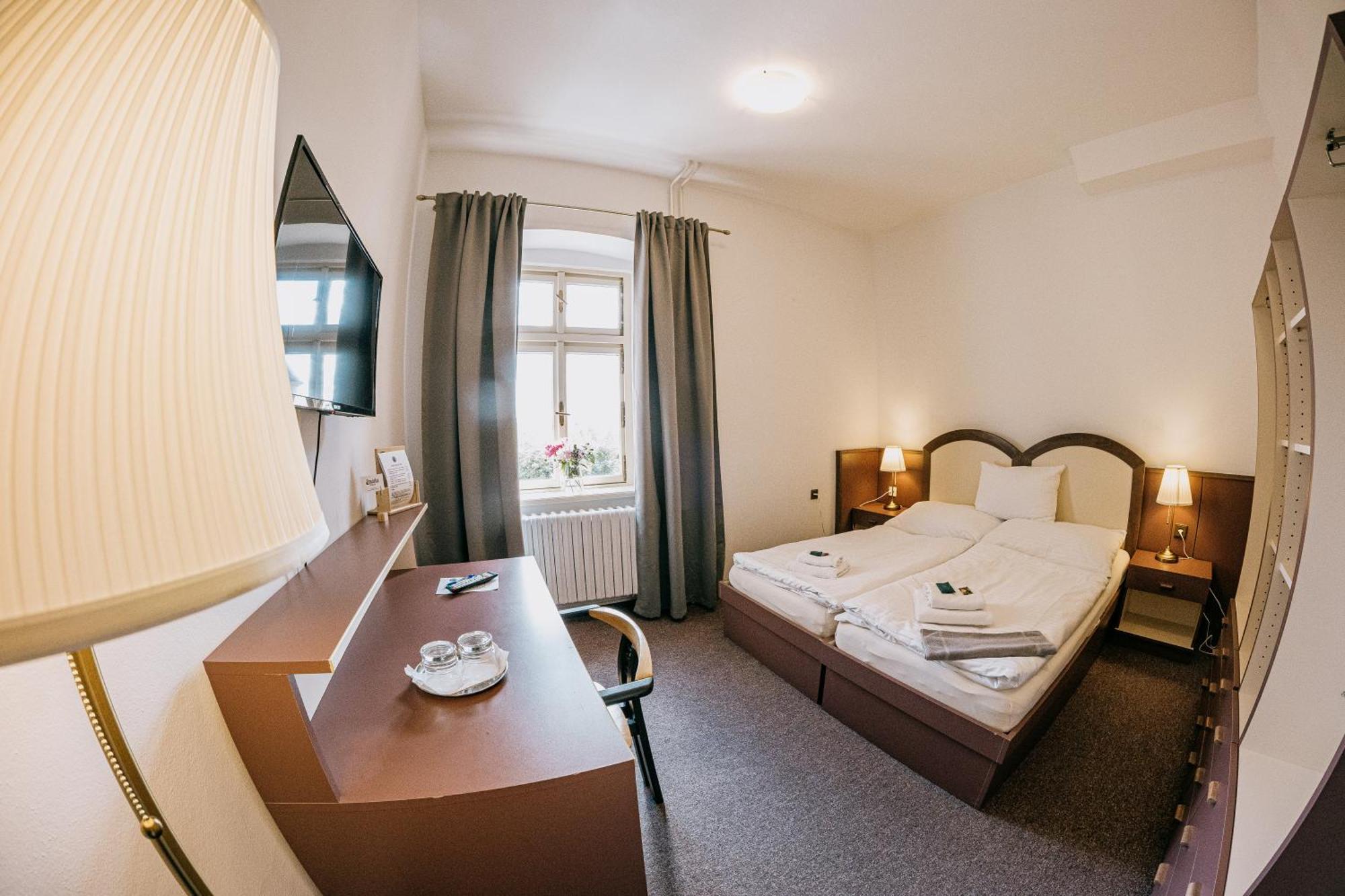 Penzion Amátka Hradec Králové Esterno foto